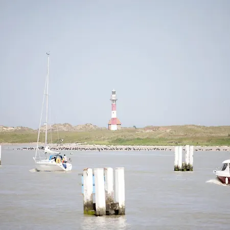 דירה In By Sandy Beaches