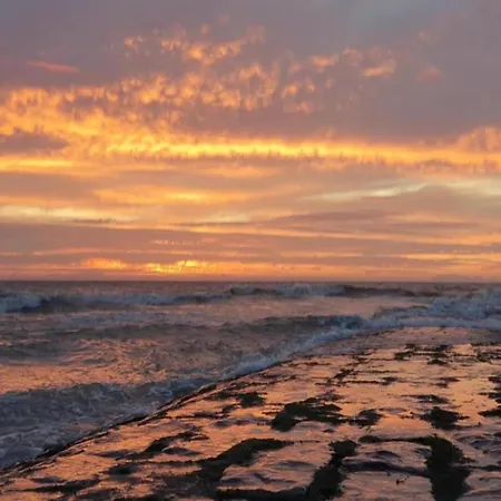 Апартаменты In By Sandy Beaches